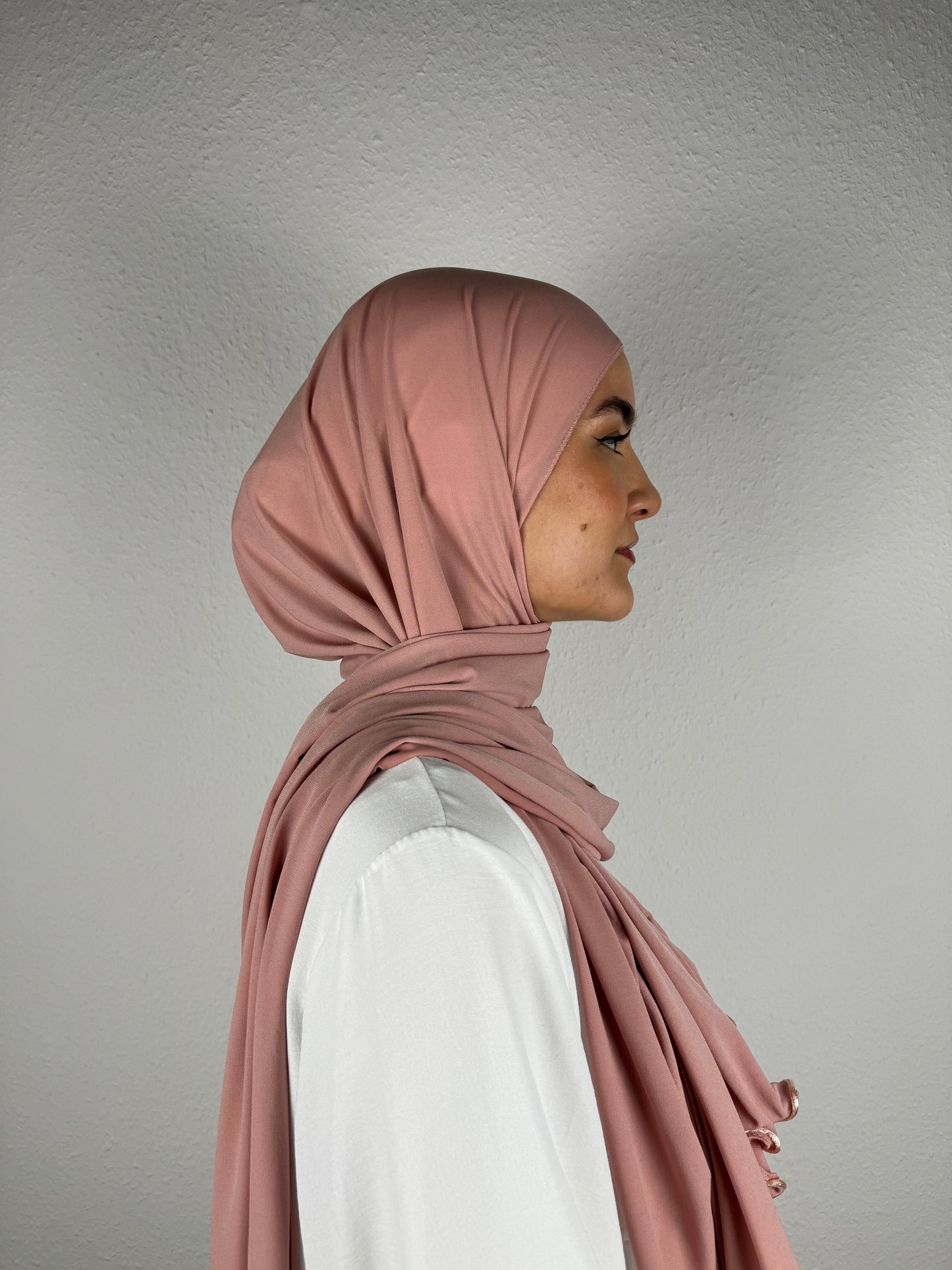 Premium Jersey Hijab Wellig, Farbe Rosa, rechte Seite