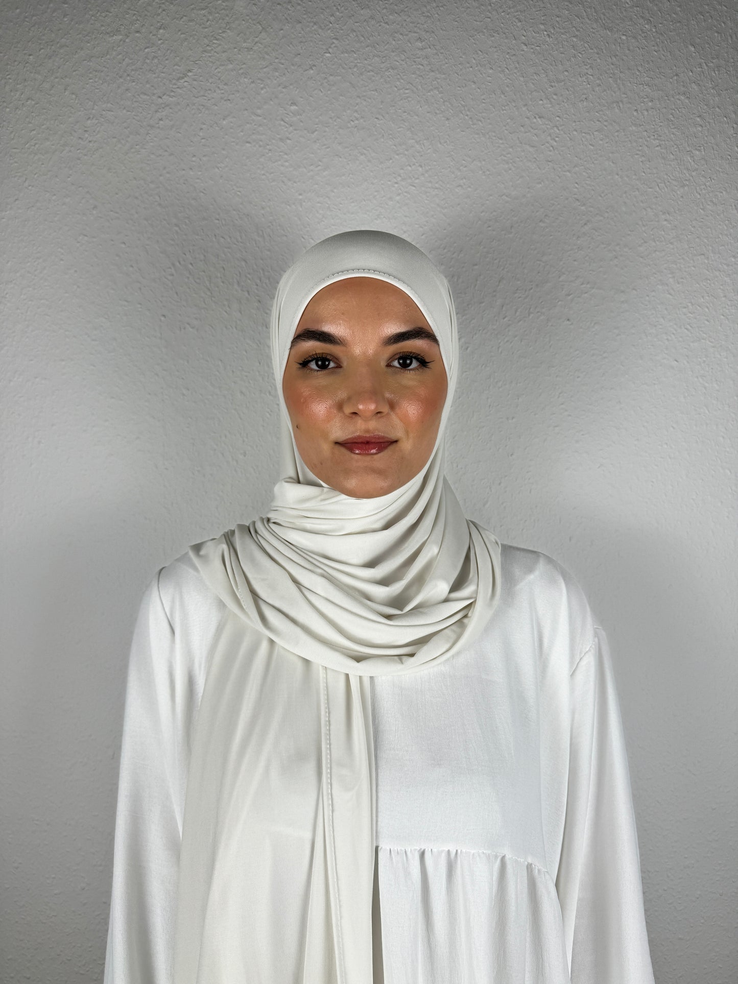 Premium Jersey Hijab, Farbe Creme-weiß, Vorderseite