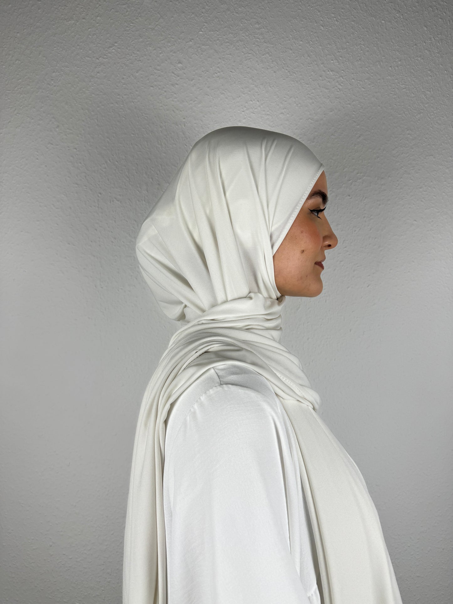 Premium Jersey Hijab, Farbe Creme-weiß, rechte Seite